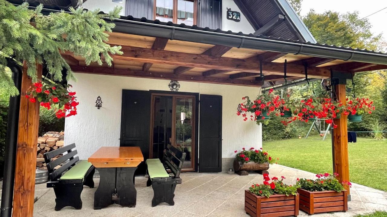 Chalet House Olga ซิรินีลุก ภายนอก รูปภาพ