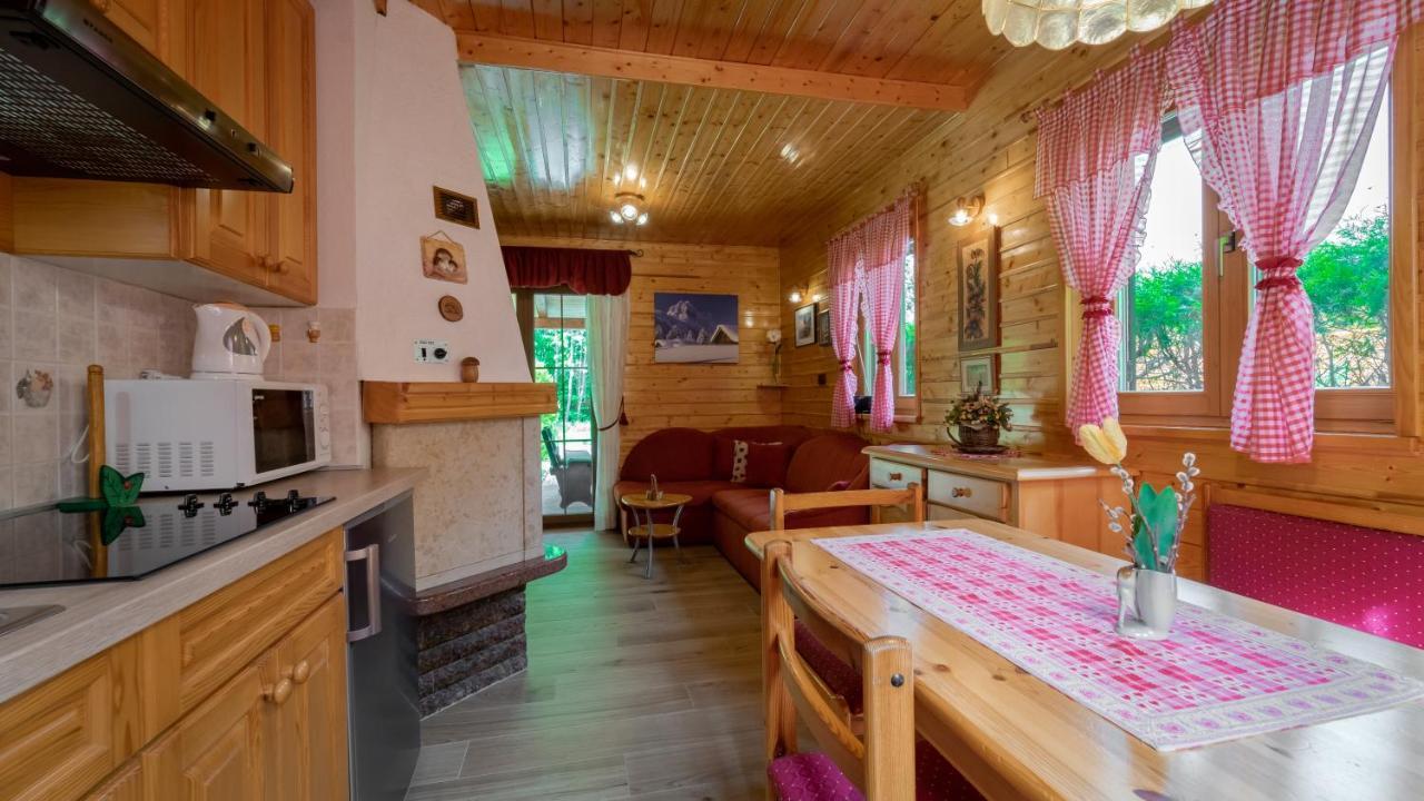 Chalet House Olga ซิรินีลุก ภายนอก รูปภาพ